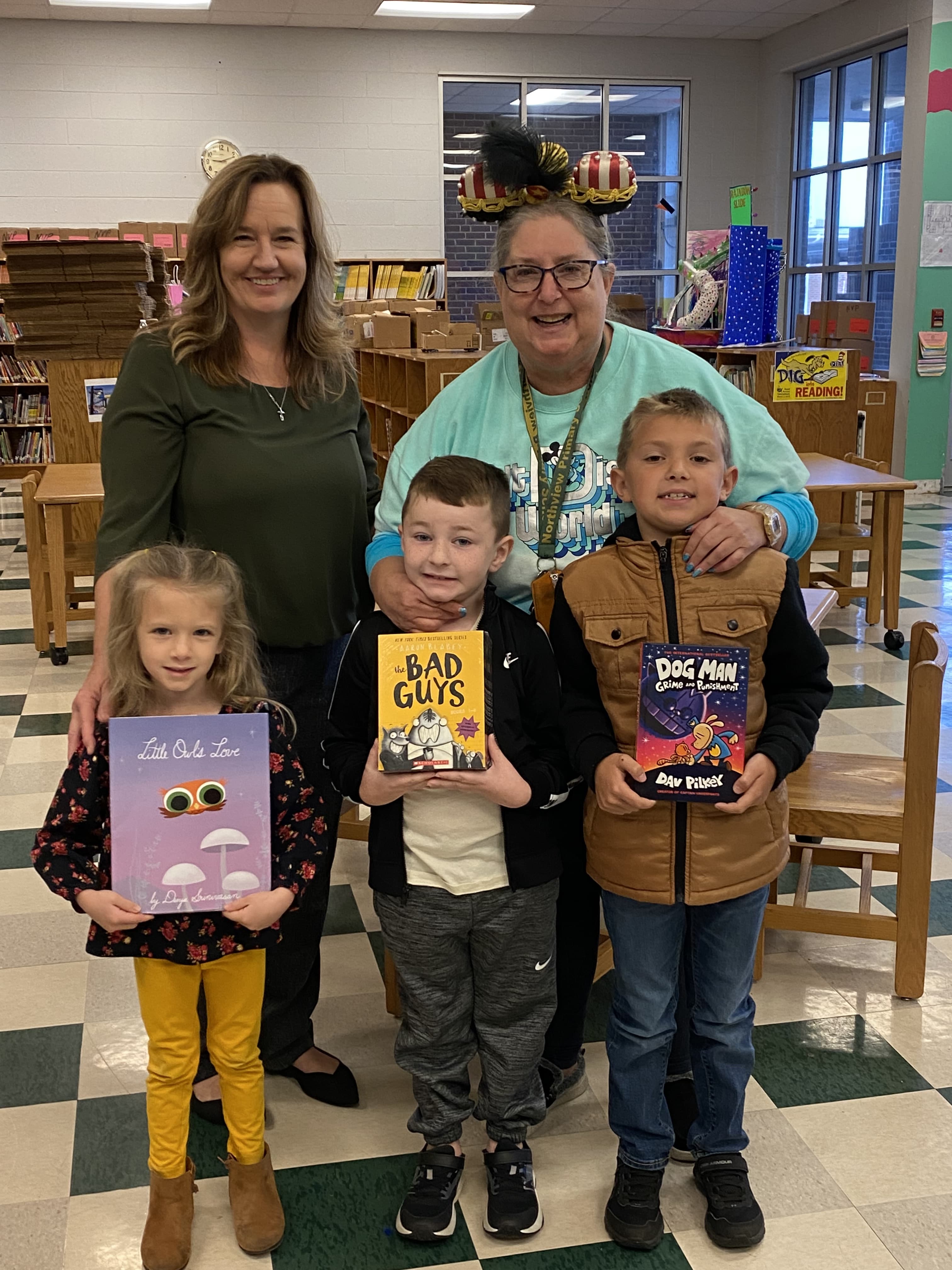 Harshbarger Office Makes Book Delivery to Sevier Schools